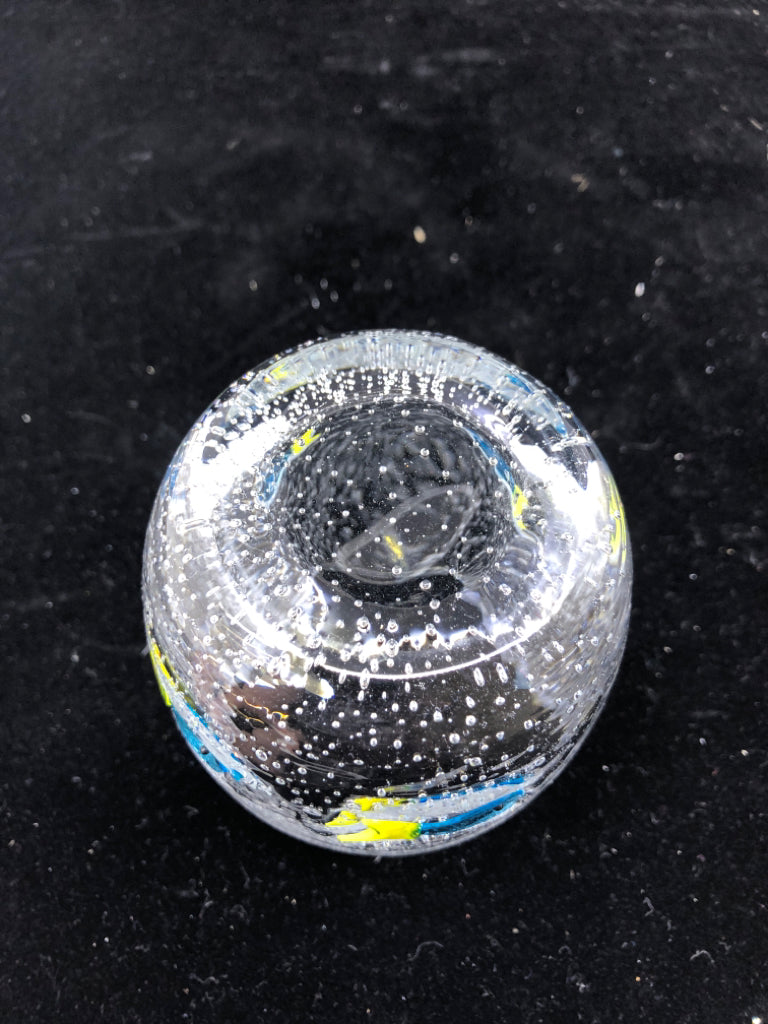 BLOWN GLASS FISH TEA LIGHT HOLDER.