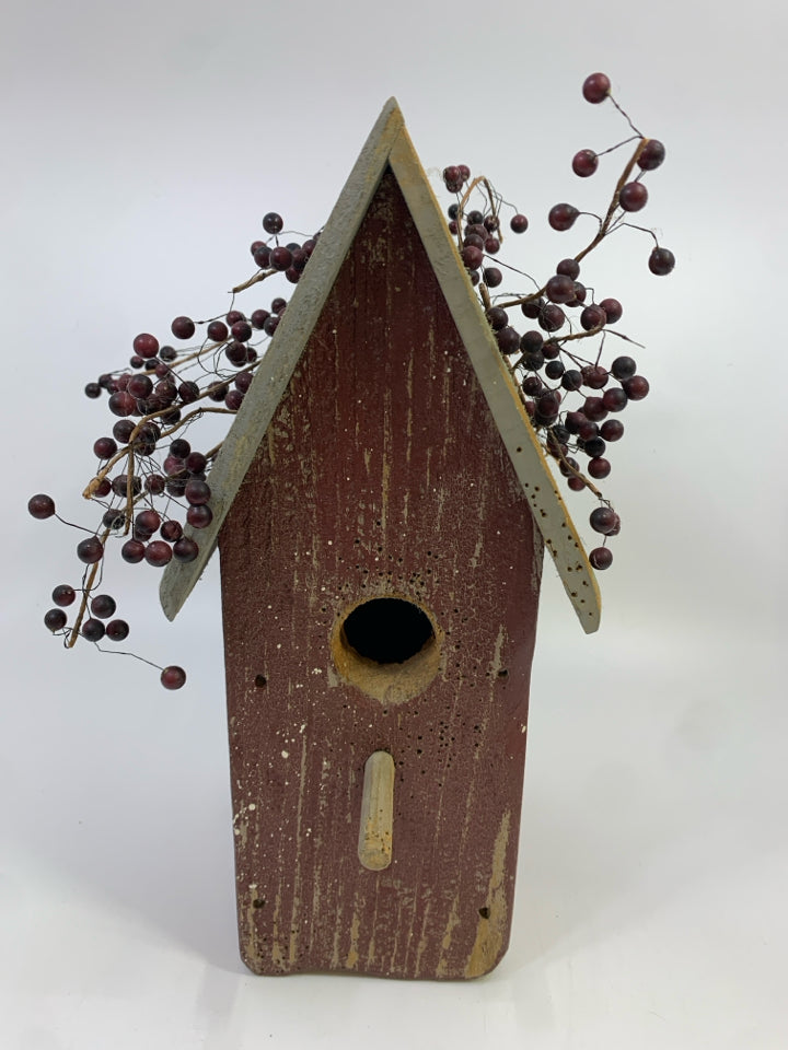 HANDMADE BIRDHOUSE DECOR W/GRAY ROOF & BERRIES.