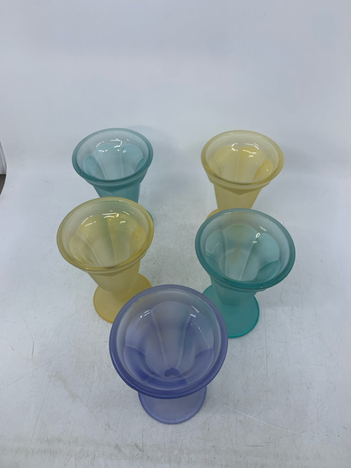 5 ASSORTED COLORED FROSTED ICECREAM SUNDAE GLASSES.