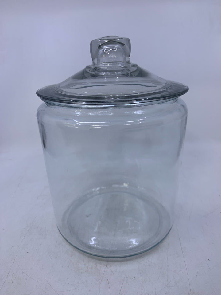 CLEAR GLASS CANISTER.