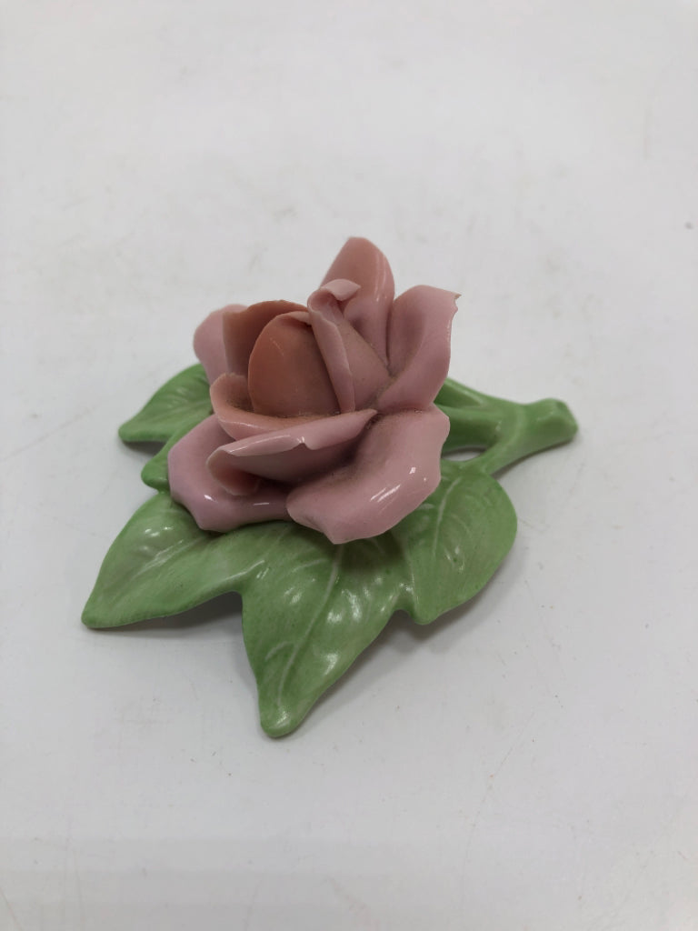 VTG CERAMIC ROSE.