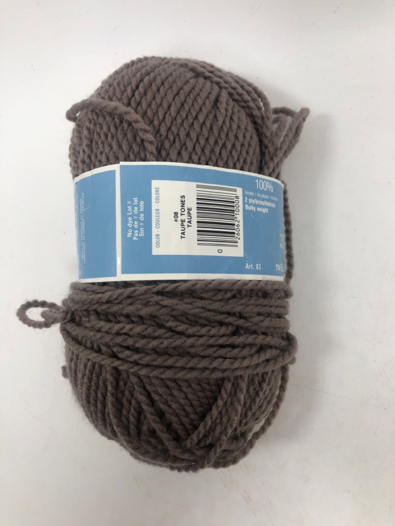 TAUPE CHUNKY YARN.