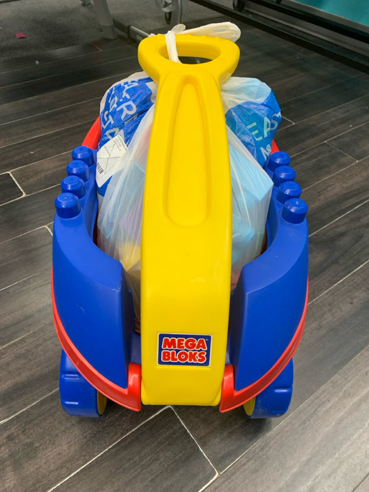 Wagon with blocks Mega Bloks