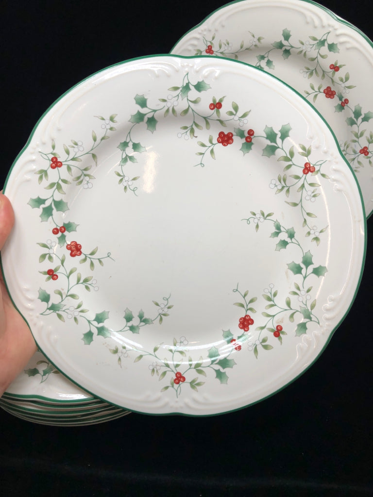 34PC HOLLY PATTERN DISH SET - PFALTZGRAFF SERV FOR 8.