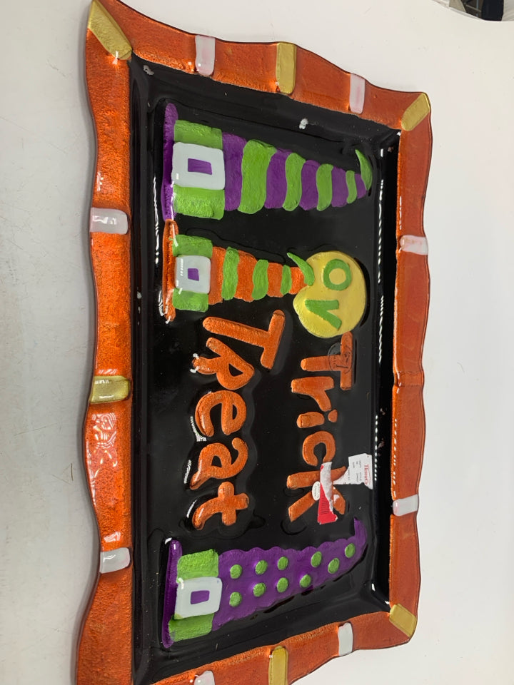 TRICK OR TREAT LARGE GLASS PLATTER.
