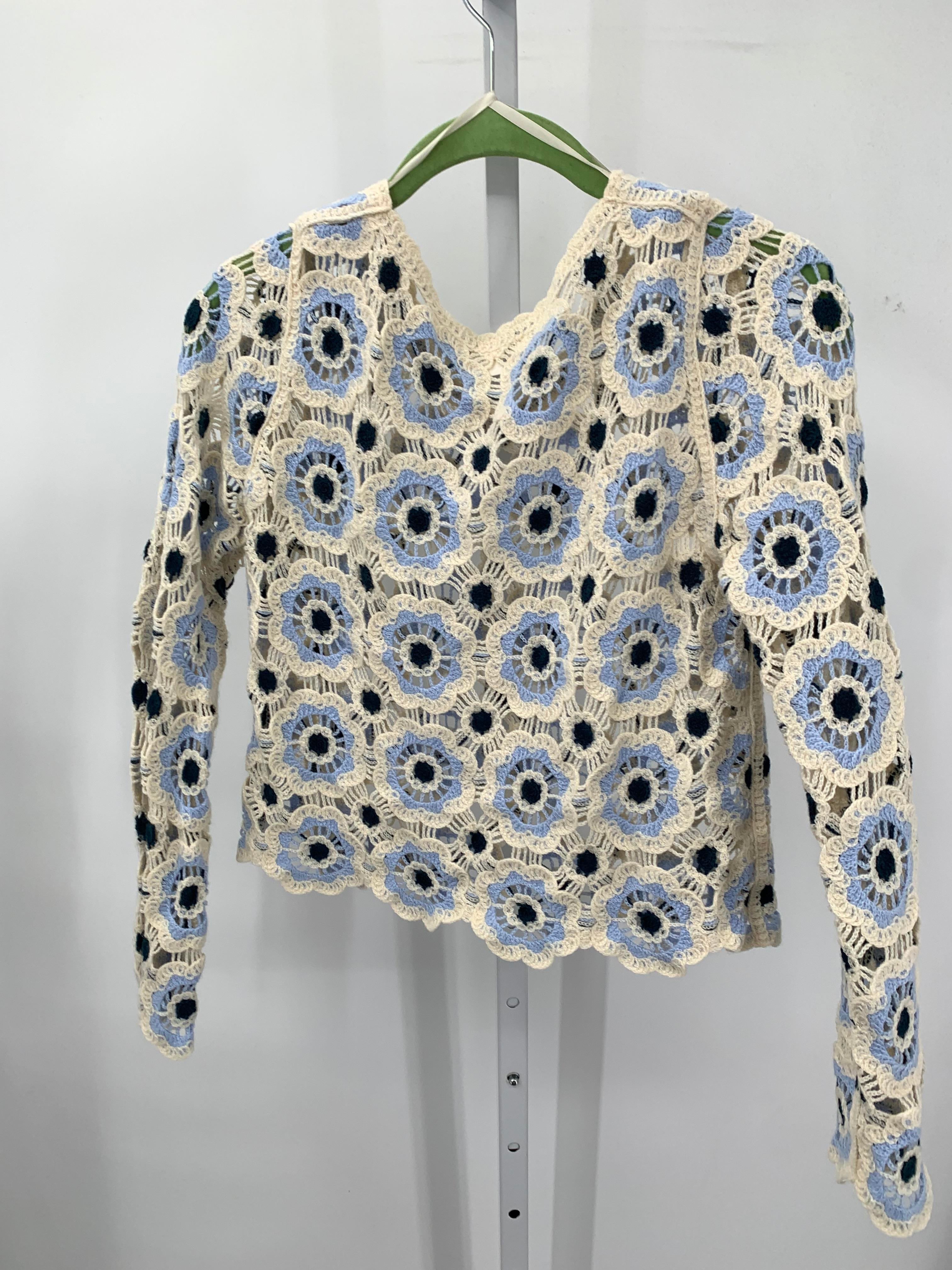 Size Medium Juniors Long Sleeve Sweater
