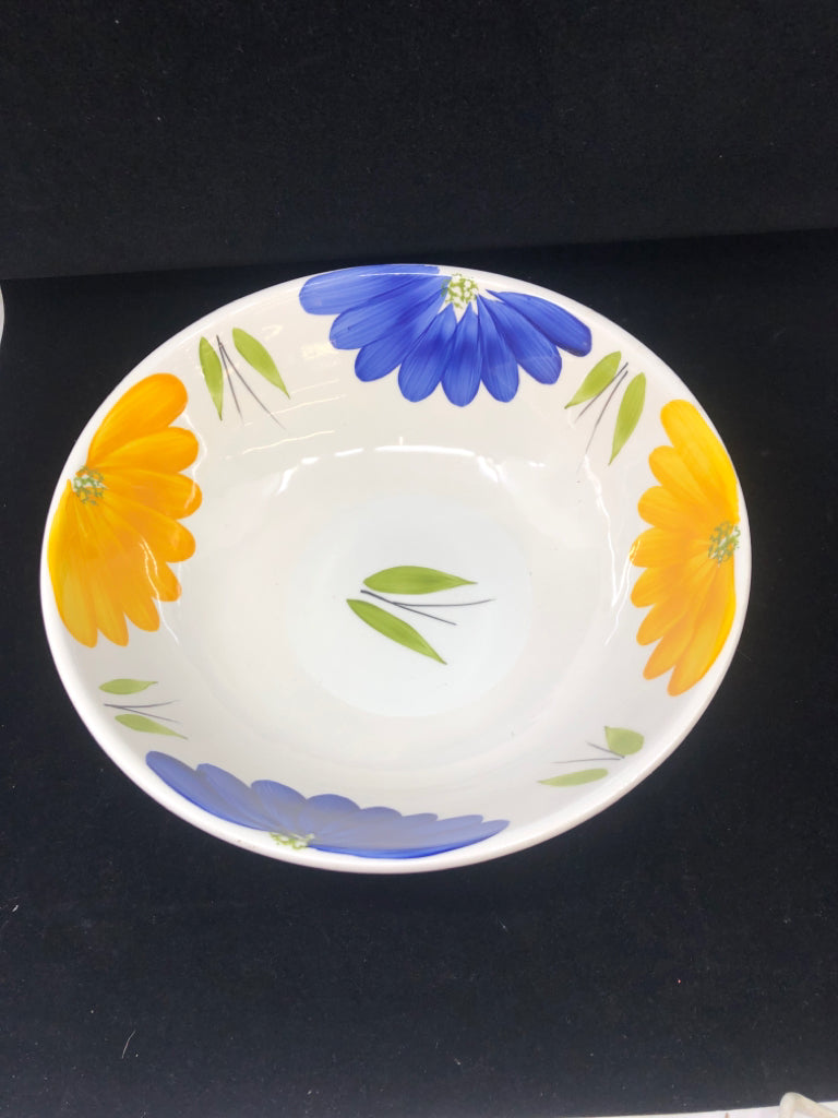BLUE AND YELLOW FLORAL SERVING BOWL.