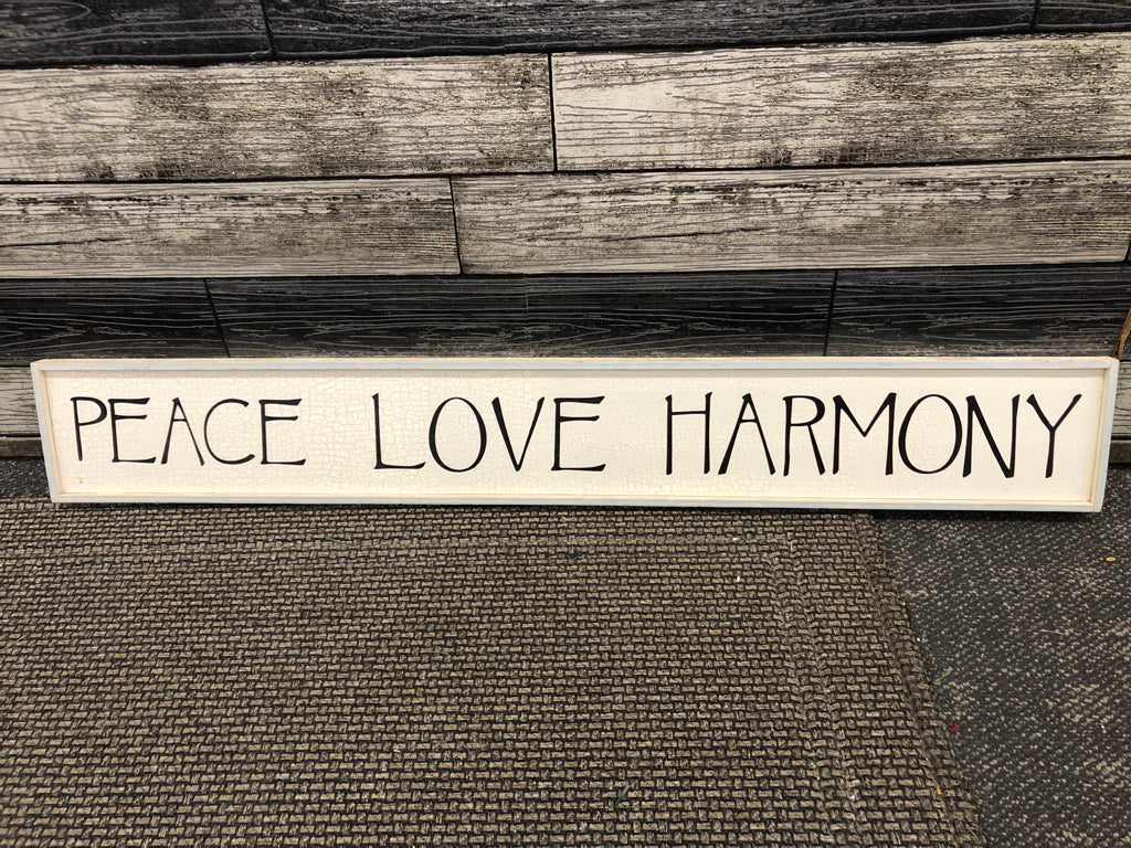 WHITE PEACE LOVE CRACKLE WALL HANGING.