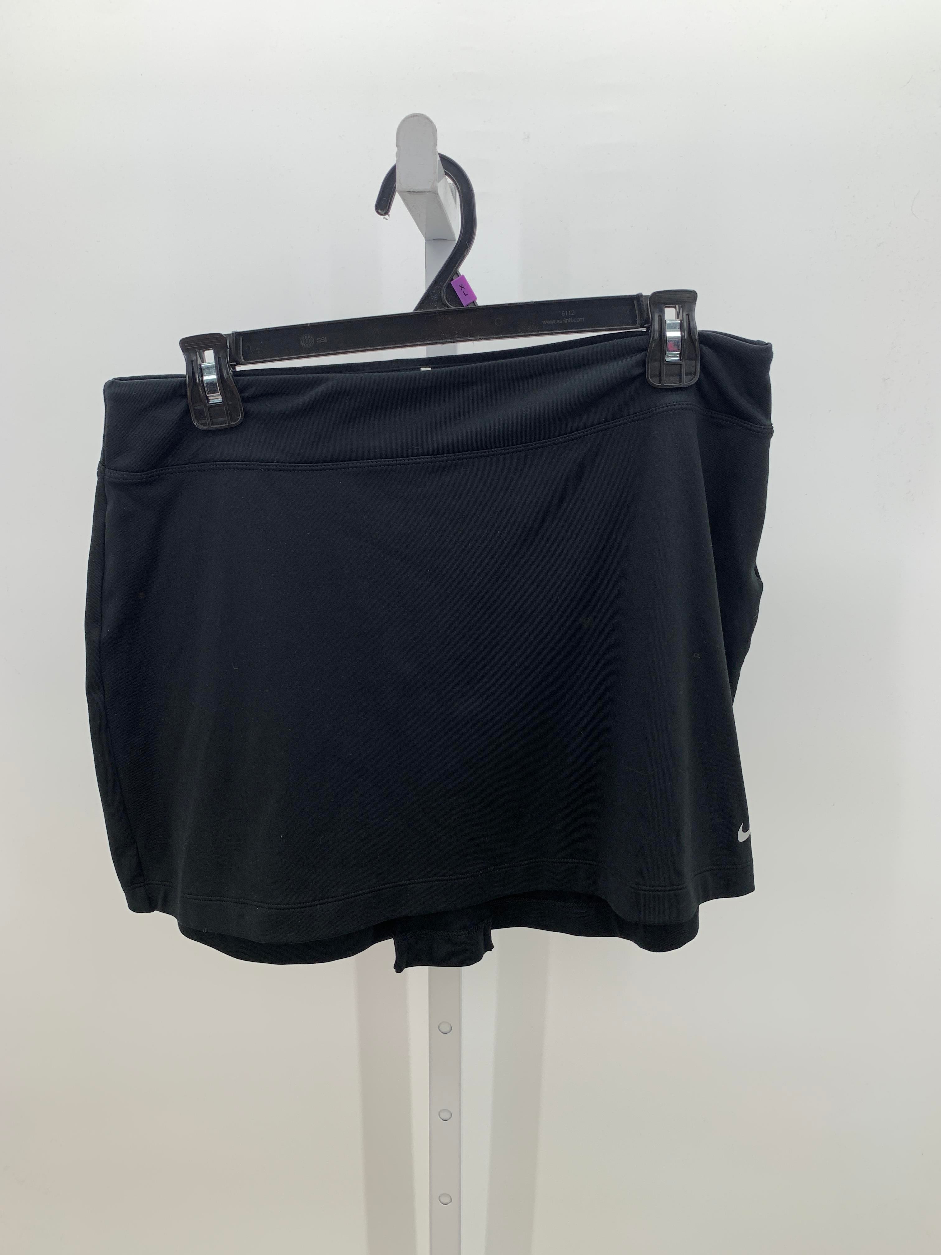Nike Size Medium Misses Skirt