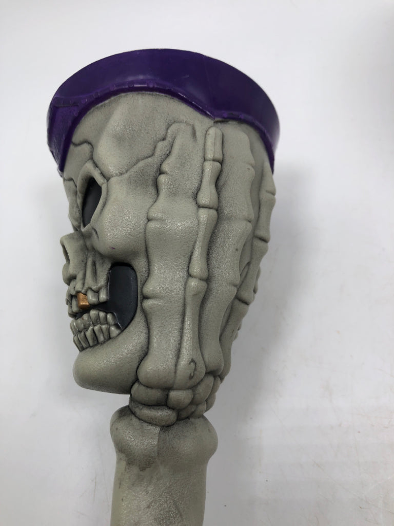 4 GRAY & PURPLE SKULL GOBLETS.