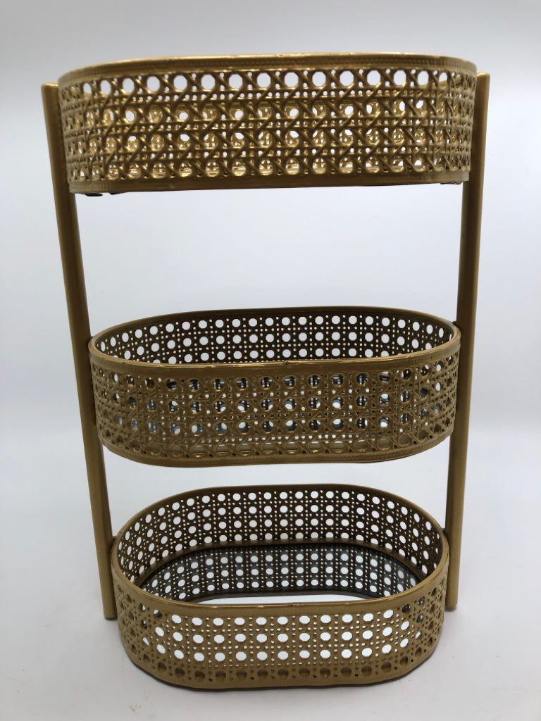 3 TIER METAL ORGANIZER SHELF.
