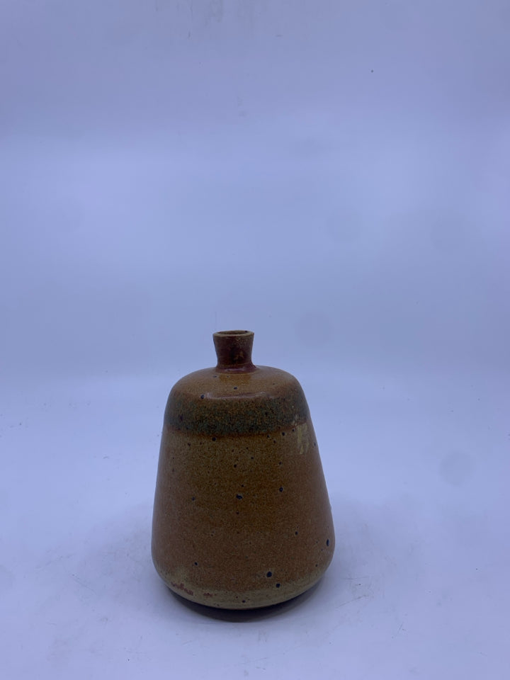 ORANGE/TAN POTTERY VASE W/ SMALL NECK.