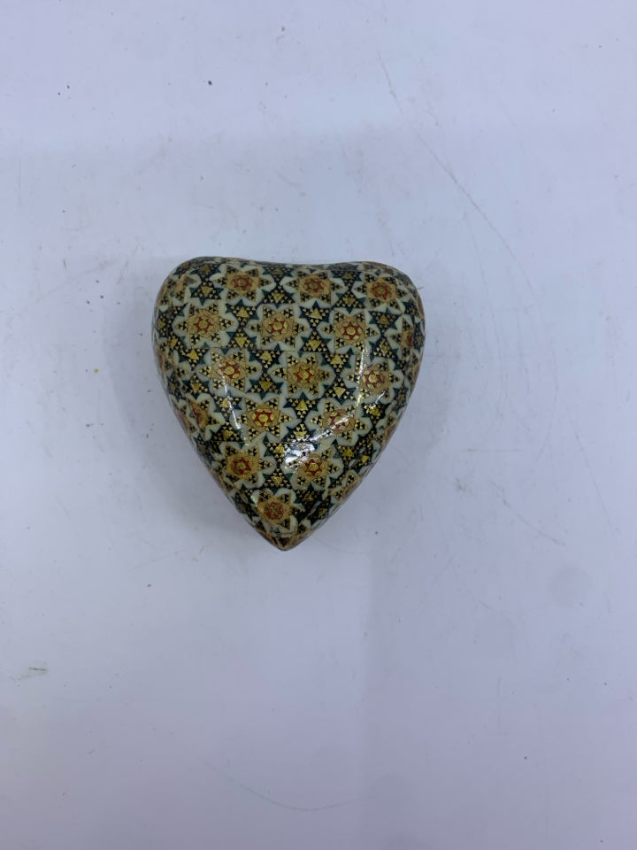 HANDMADE WOOD HEART TRINKET BOX W GOLD STAR PATTERN TRINKET BOX.
