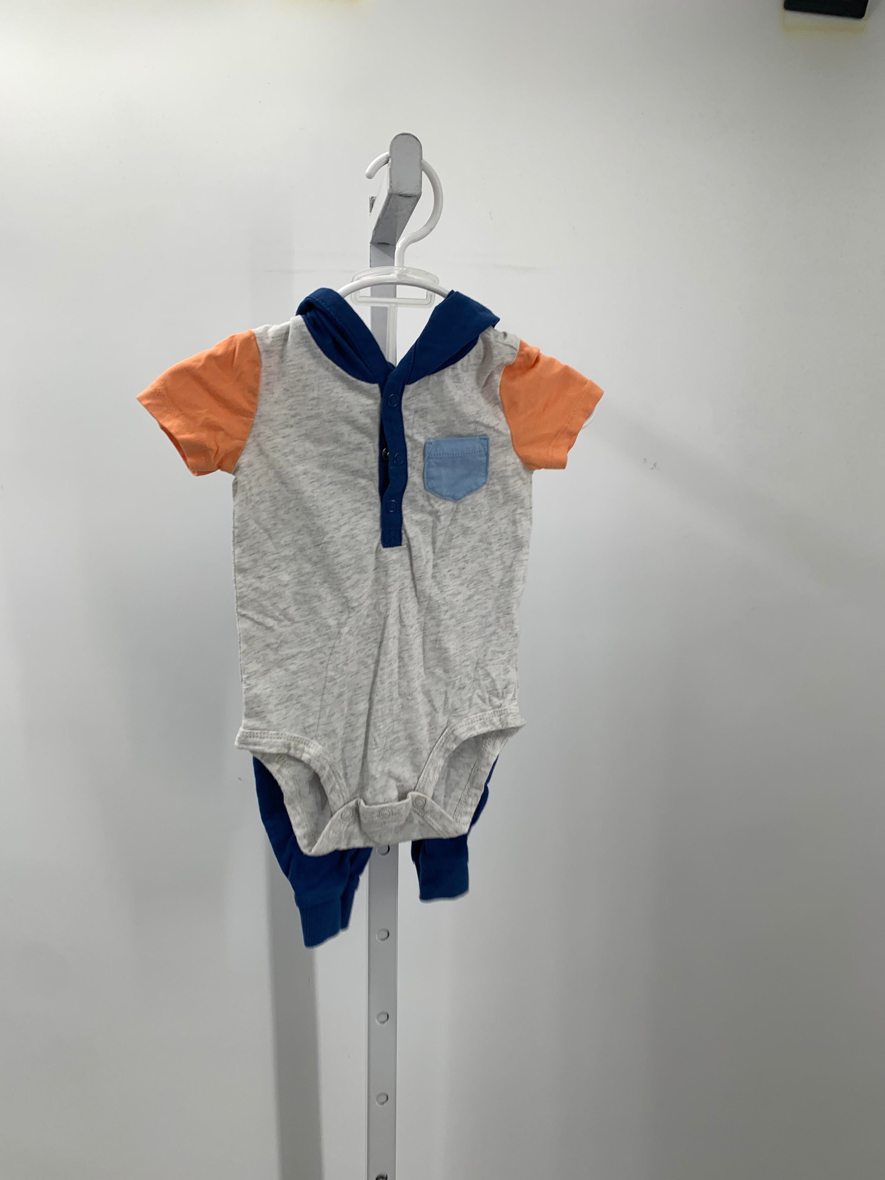 HOODED TEE AND PANTS