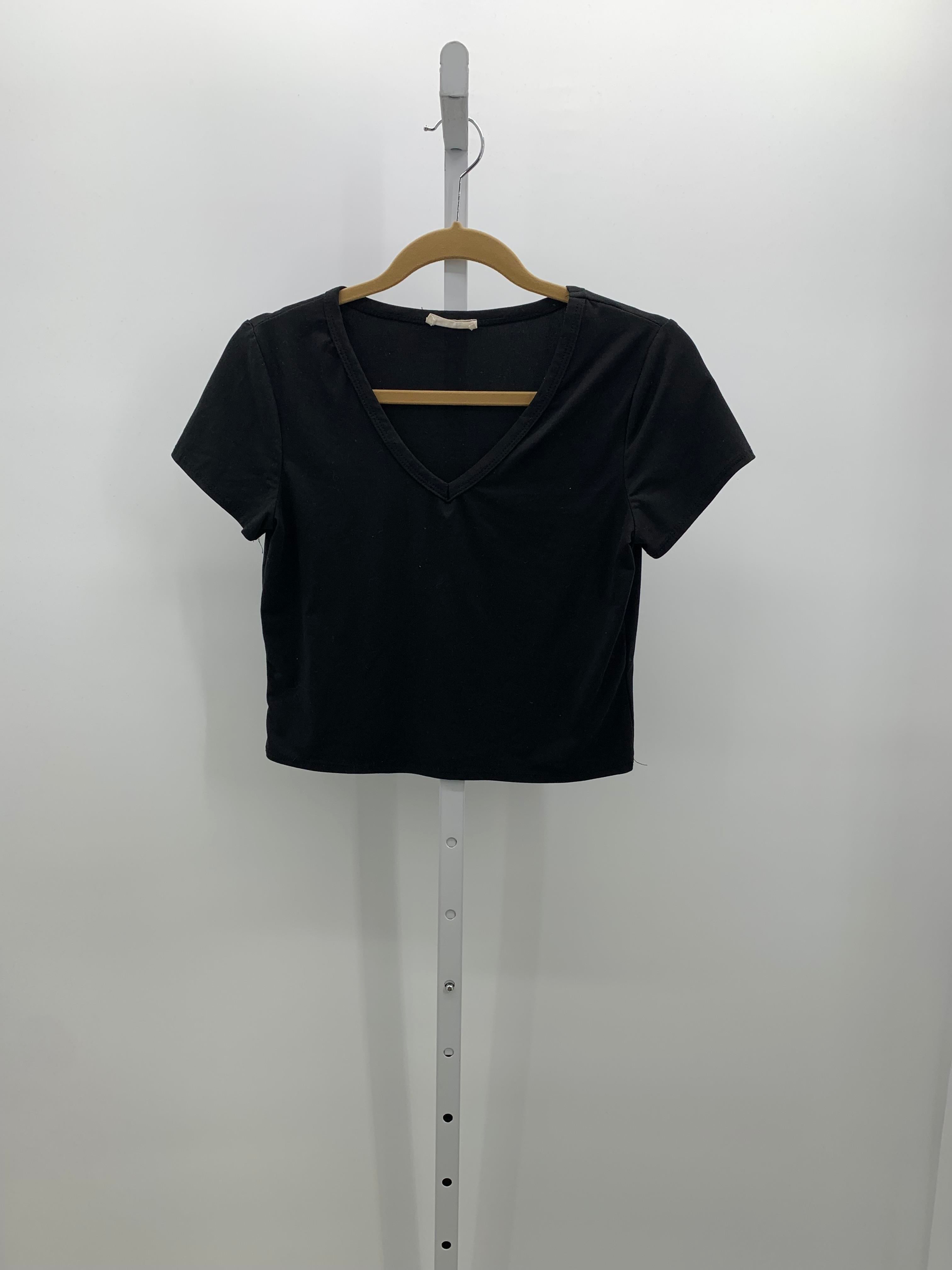 Olivia Rae Size Medium Juniors Short Sleeve Shirt