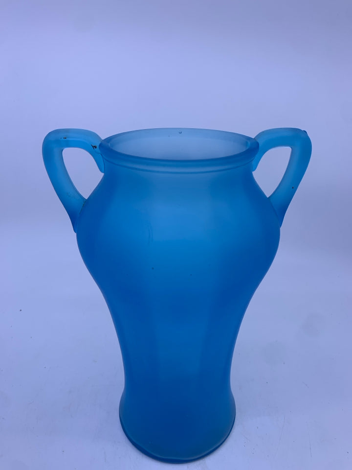 VTG BLUE FROSTED URN STYLE VASE.