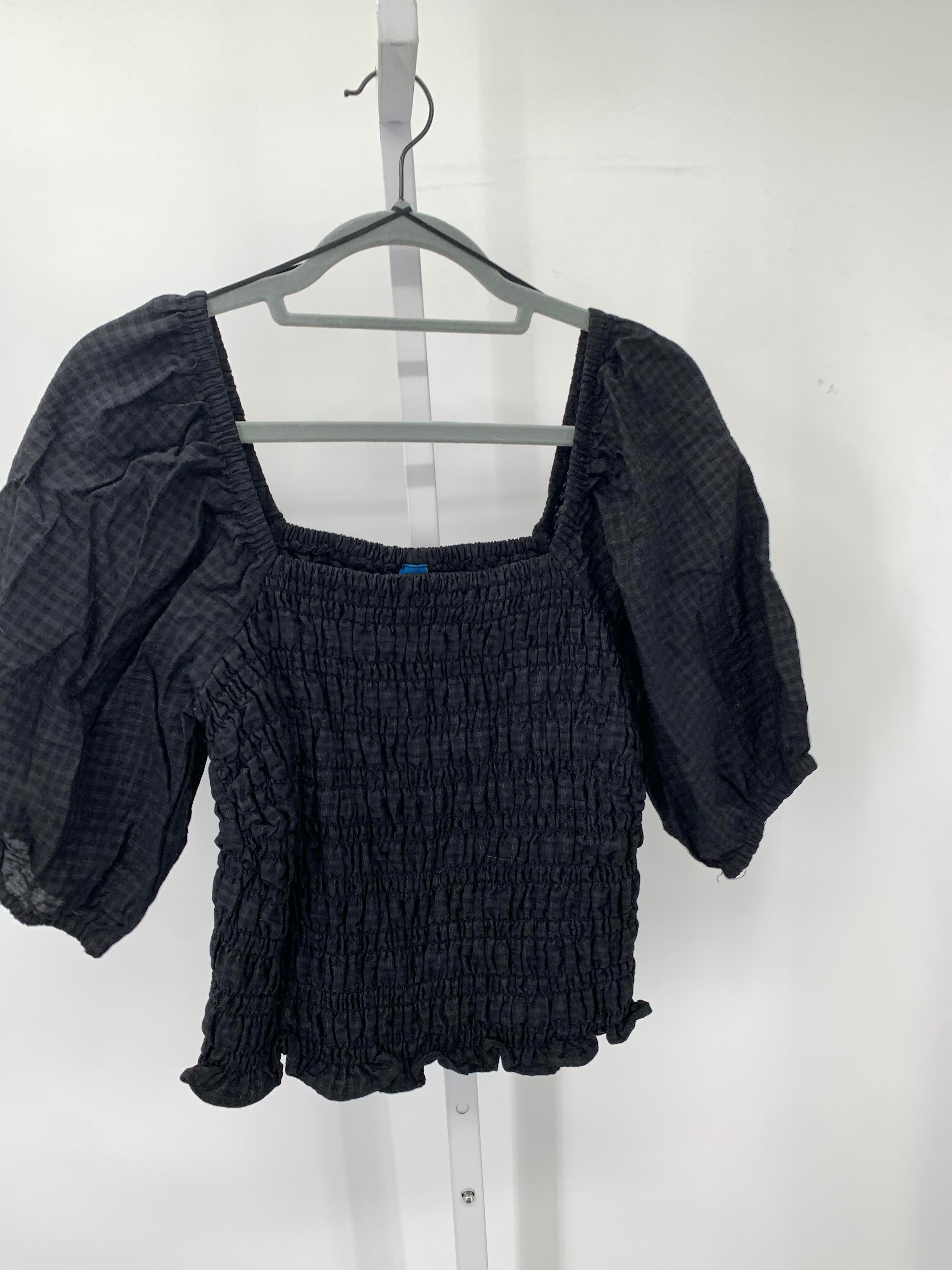 Old Navy Size Medium Misses Short Sleeve Shirt