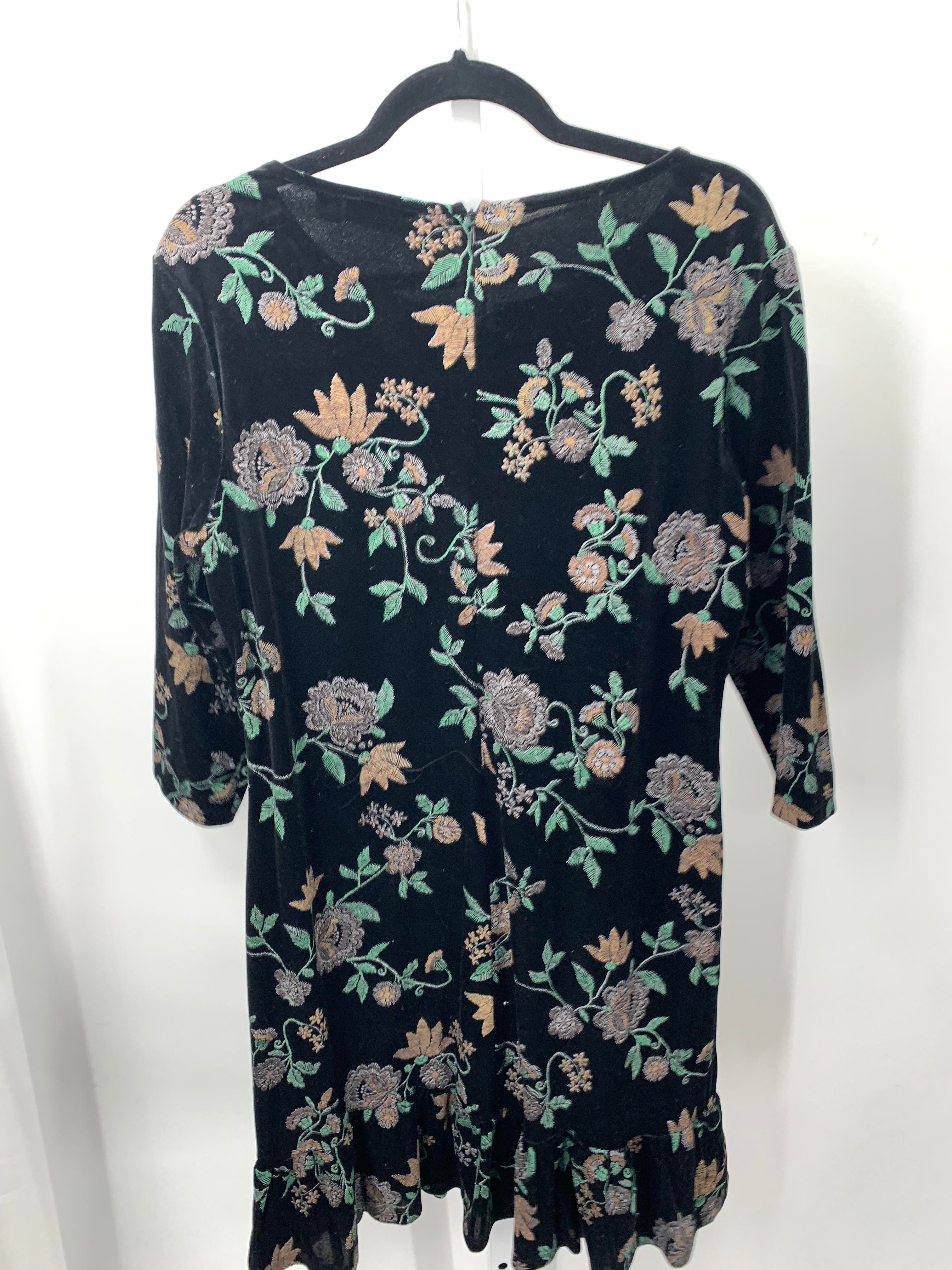 Size Large Misses 3/4 Sleeve Dress