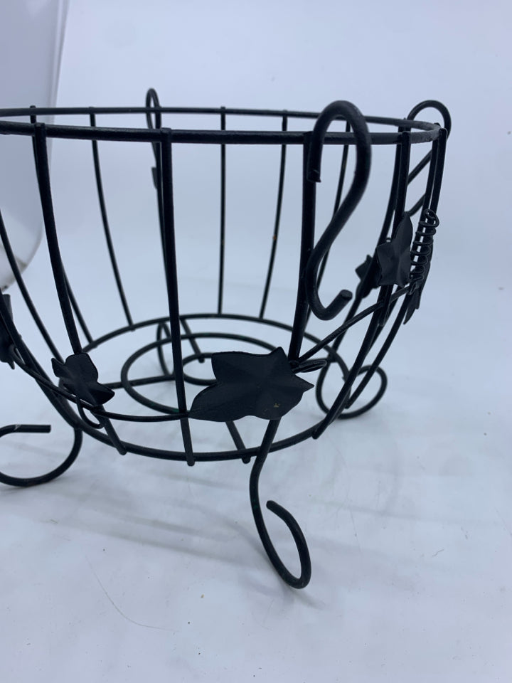BLACK METAL PLANTER FOOTED STANDS W/ EMBOSSED IVY.