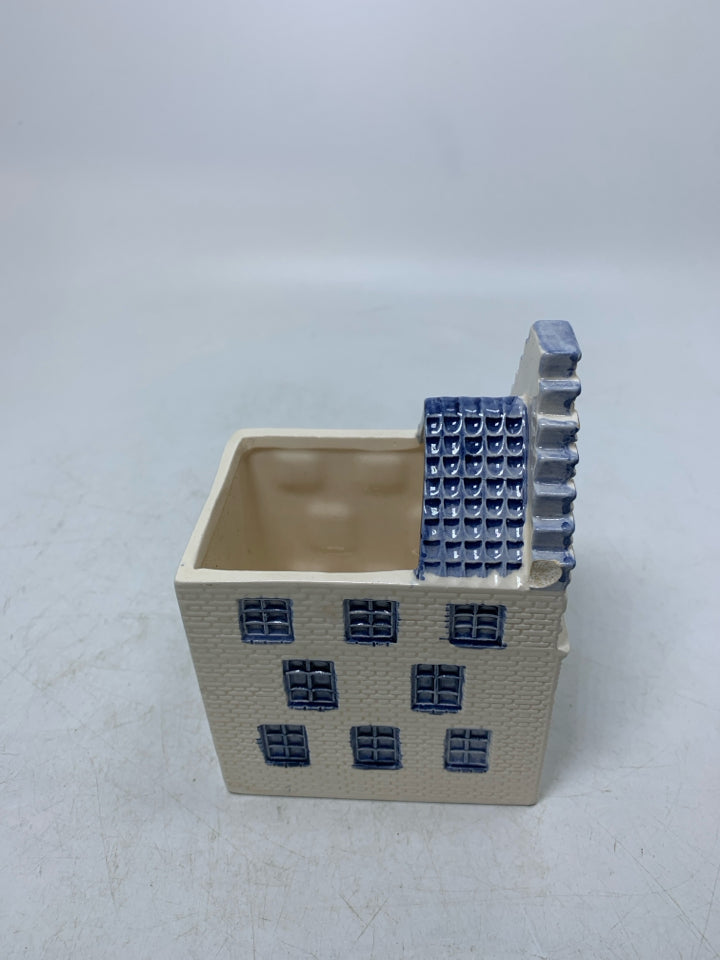 VTG AMSTERDAM CANAL HOUSE SMALL PLANTER W/ BLUE DETAILS.