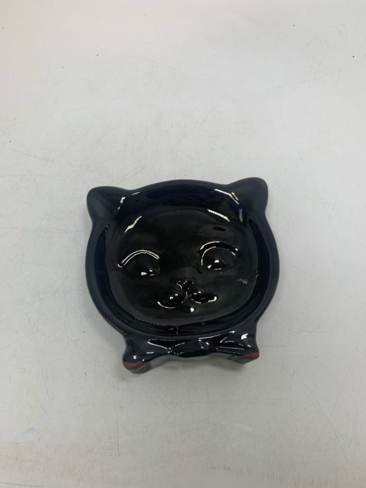 VTG CAT HEAD FLAT ASHTRAY.