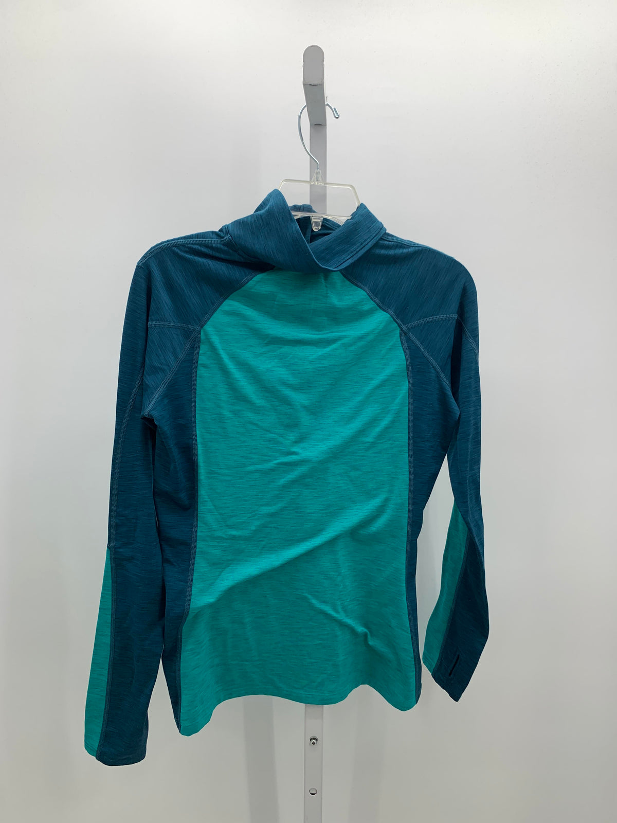 Under Armour Size Medium Misses Long Sleeve Shirt
