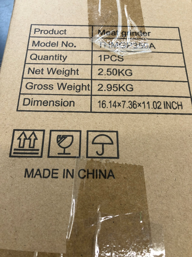 NIB BB DAY MEAT GRINDER.