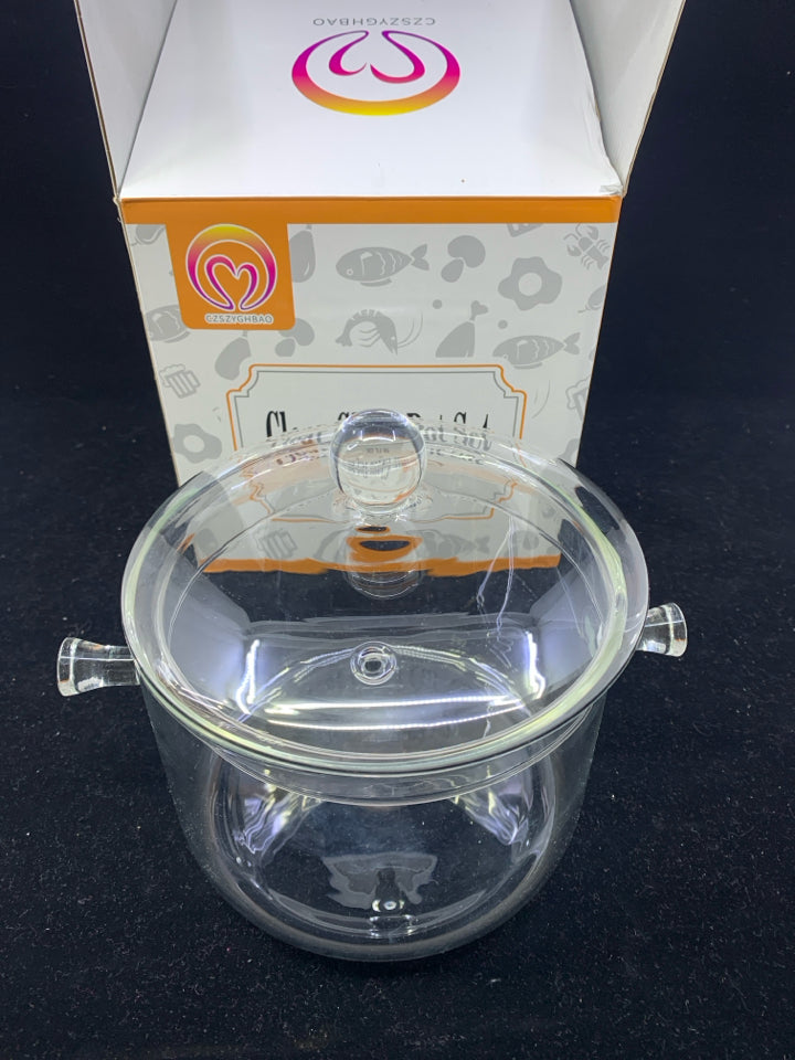 NIB CLEAR GLASS POT.