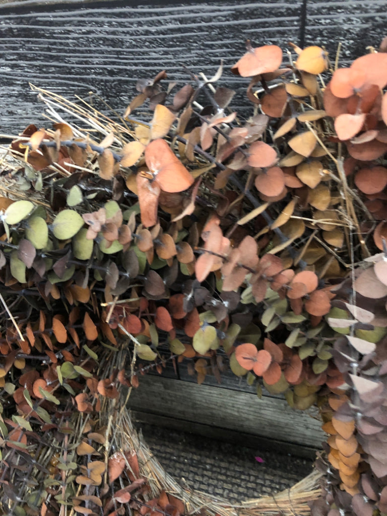 DRK DRIED LEAVES WREATH.