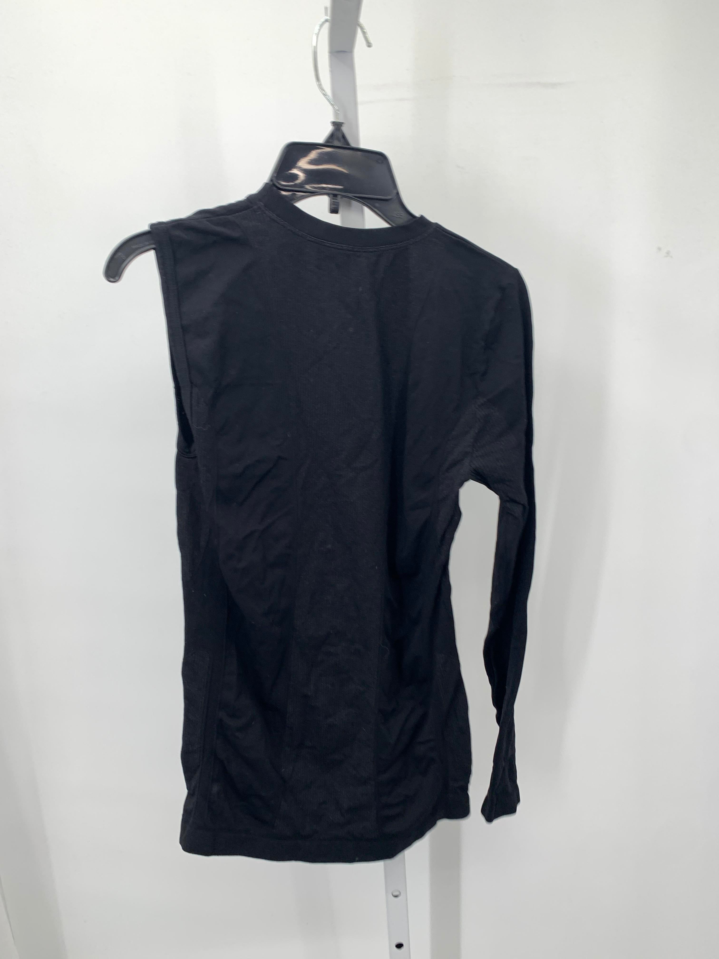 ONE SLEEVE COMPRESSION TOP.