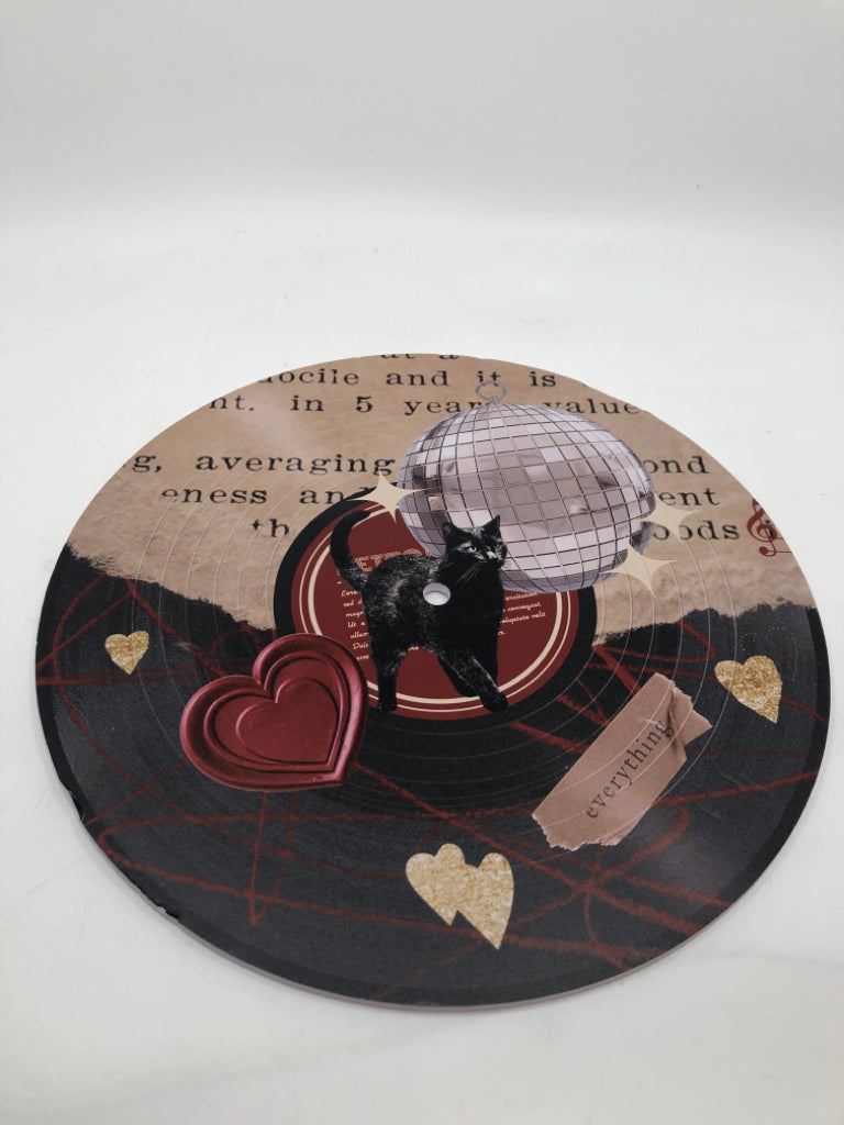 4 RETRO MUSIC FOAM RECORDS WALL DECOR.