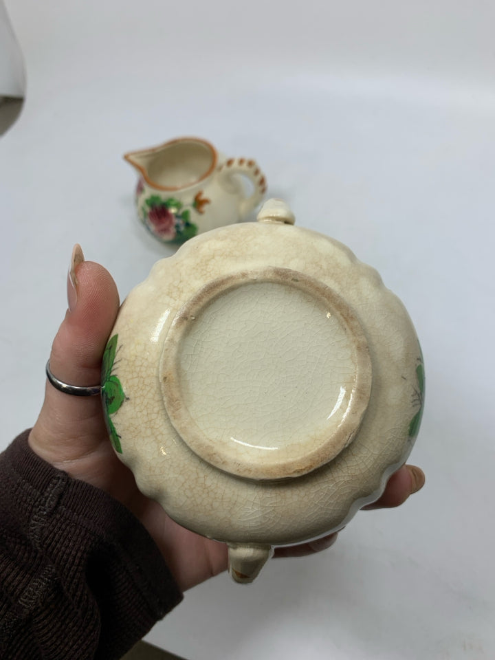 VTG FLORAL CREAM & COVERED SUGAR.
