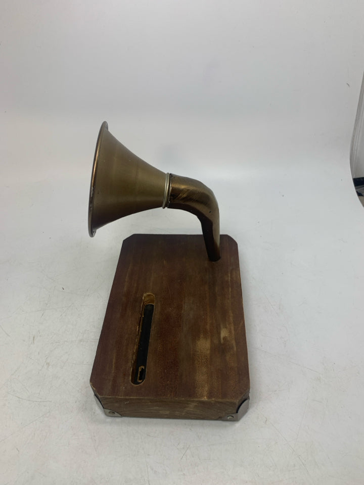 OLD FASHION SPEAKER W/ WOOD BASE PHONE INSERT.