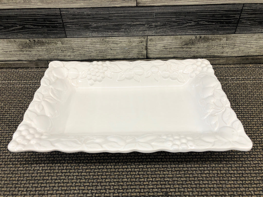 RECTANGLE WHITE EMBOSSED GRAPES PLATTER.