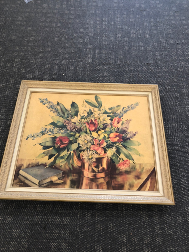 LARGE FLOWER BOUQUET IN GOLD FRAME.