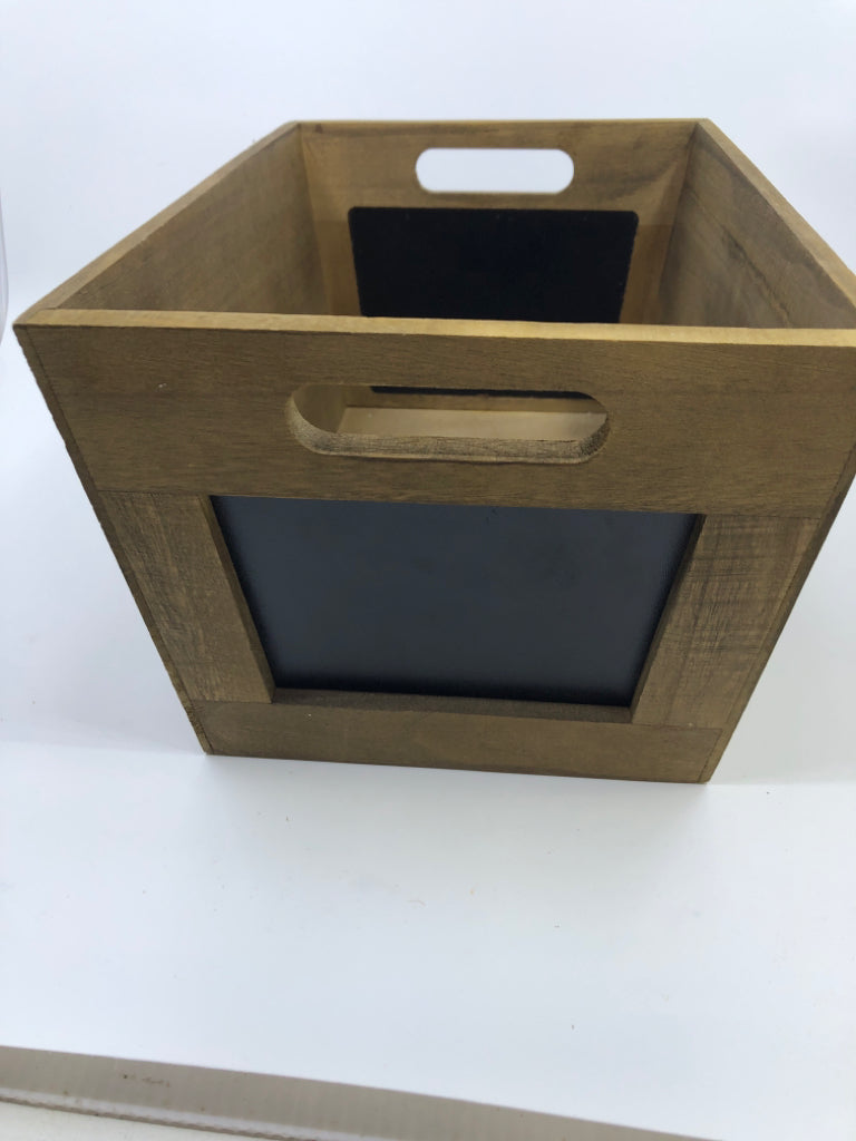 WOOD BASKET W CHALK BOARD LABEL AND HANDLES.