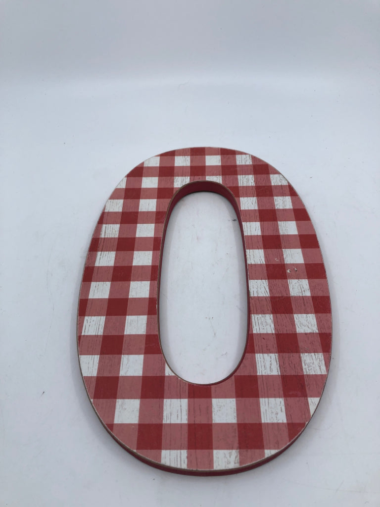 RED AND  WHITE CHECKERED "O".