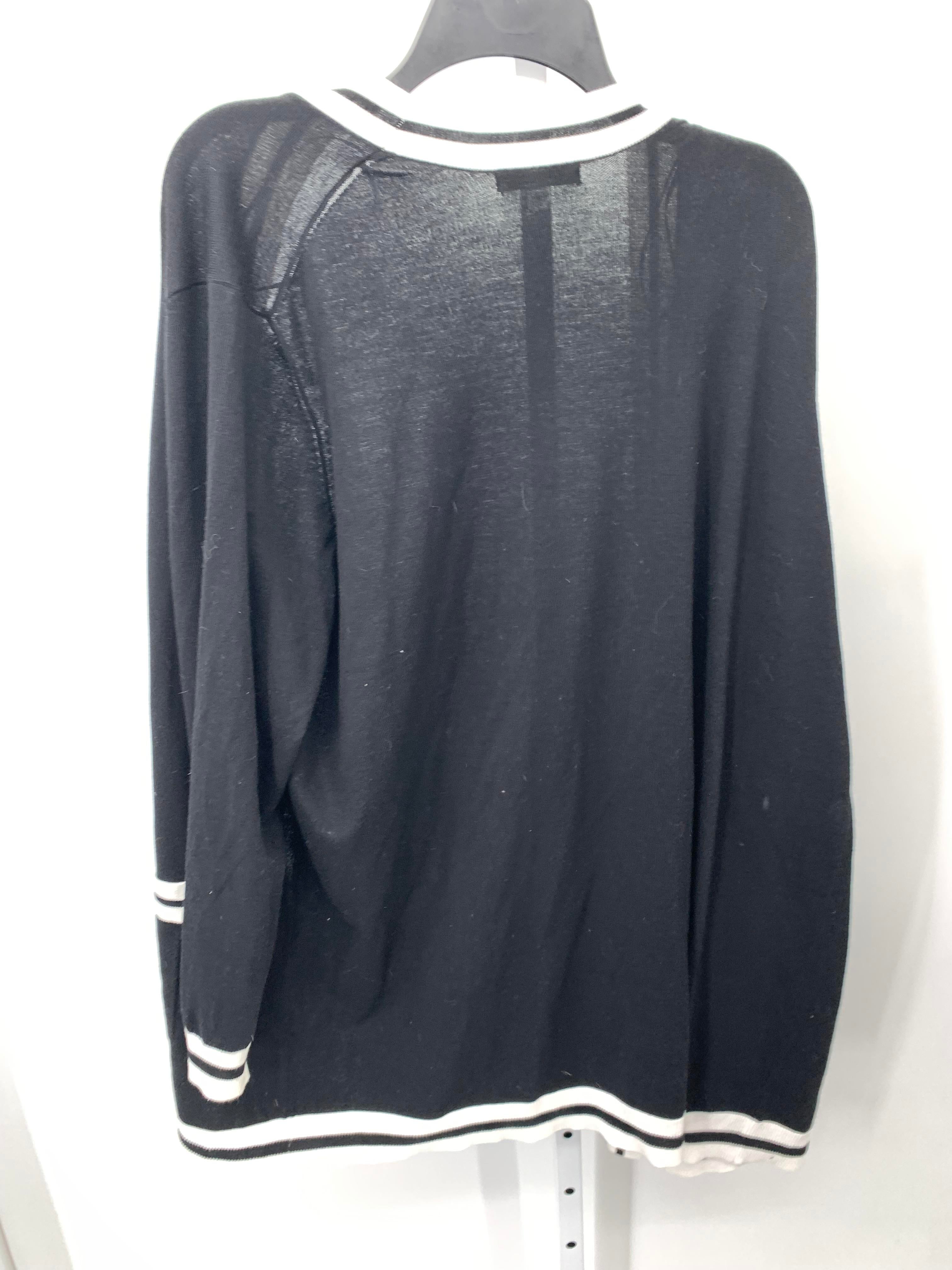 Cable & Gauge Size 1X Womens Cardigan
