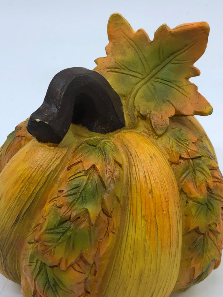 RESIN PUMPKIN DECOR.
