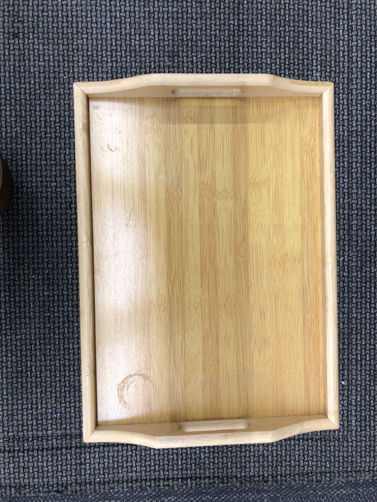 BLONDE WOOD FOLDING TRAY.