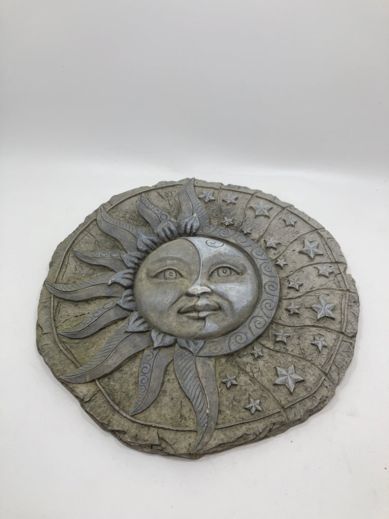 PLASTER SUN/MOON WALL SLATE.