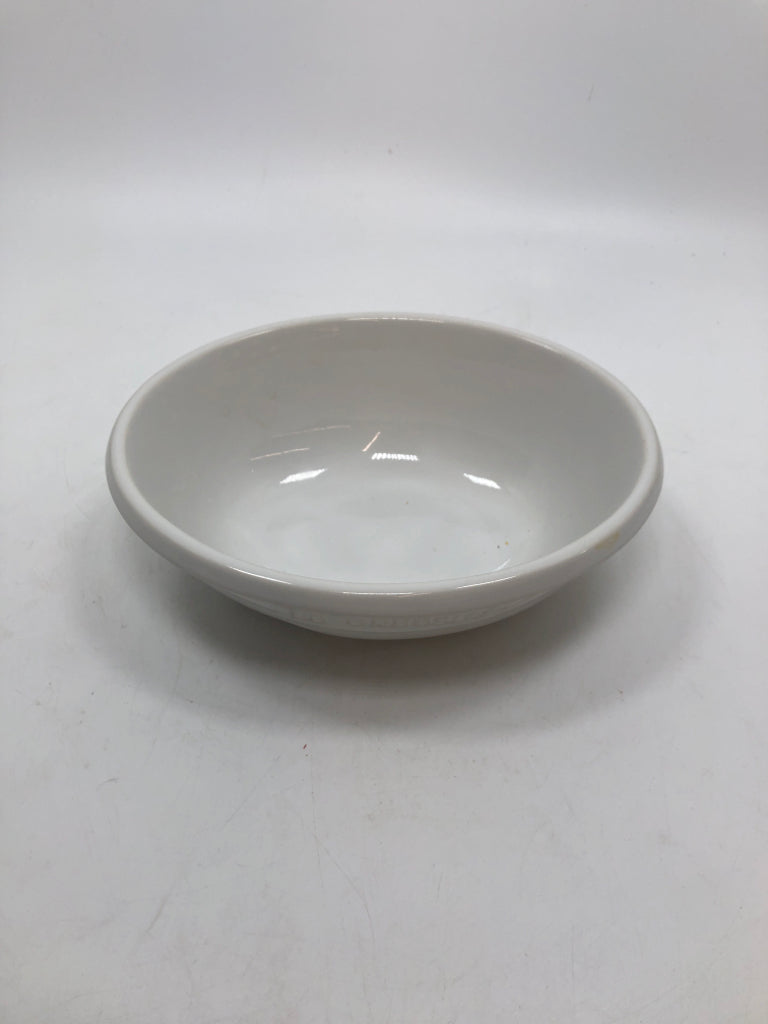 OVAL STONEWARE BOWL.