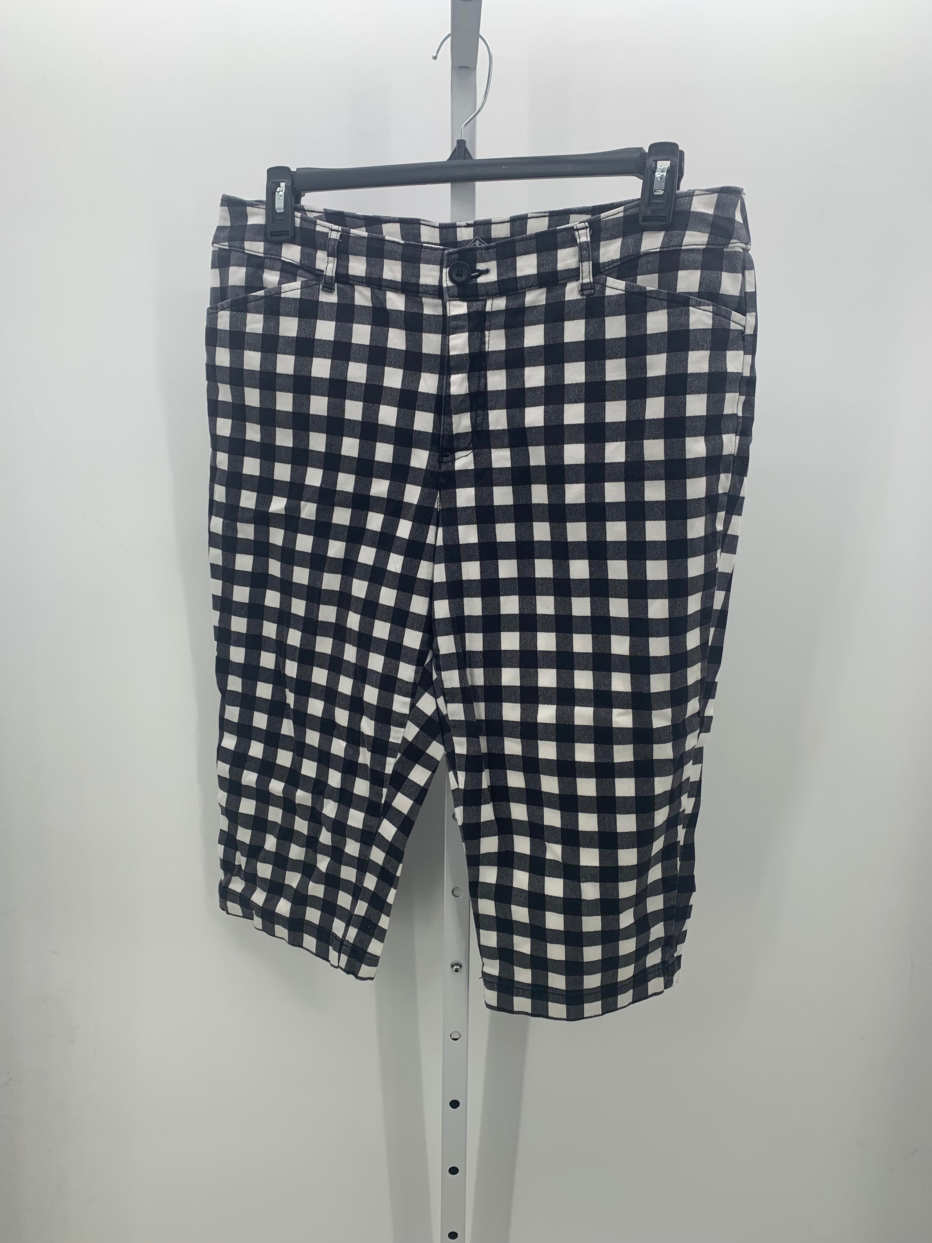 St. Johns Bay Size 16 Misses Capri Pants