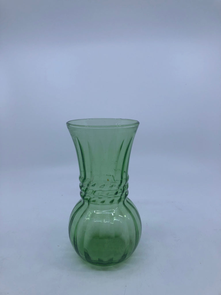 GREEN CYLINDER VASE.