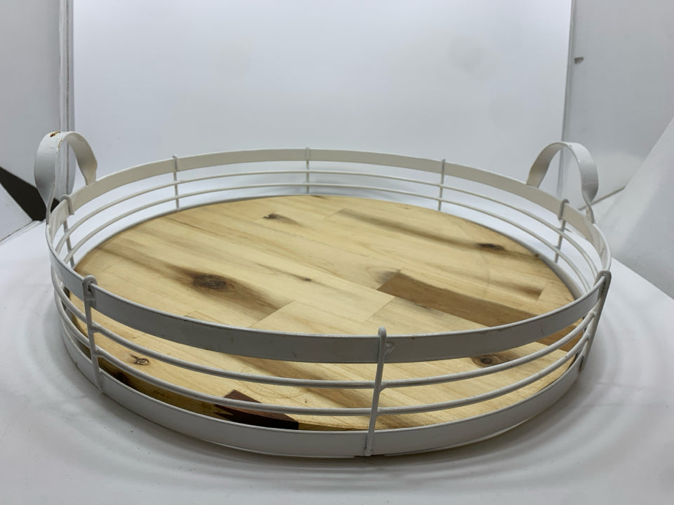 WOOD TRAY W/WHITE METAL SIDES.