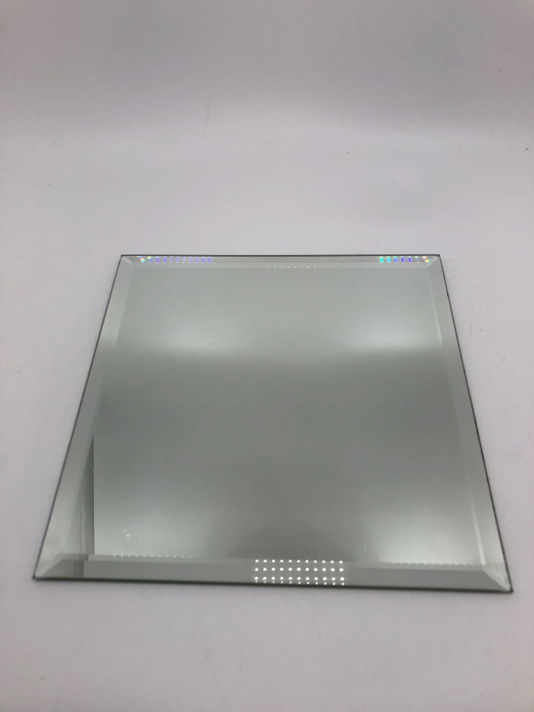 PARTYLITE MIRROR TABLE DECOR.