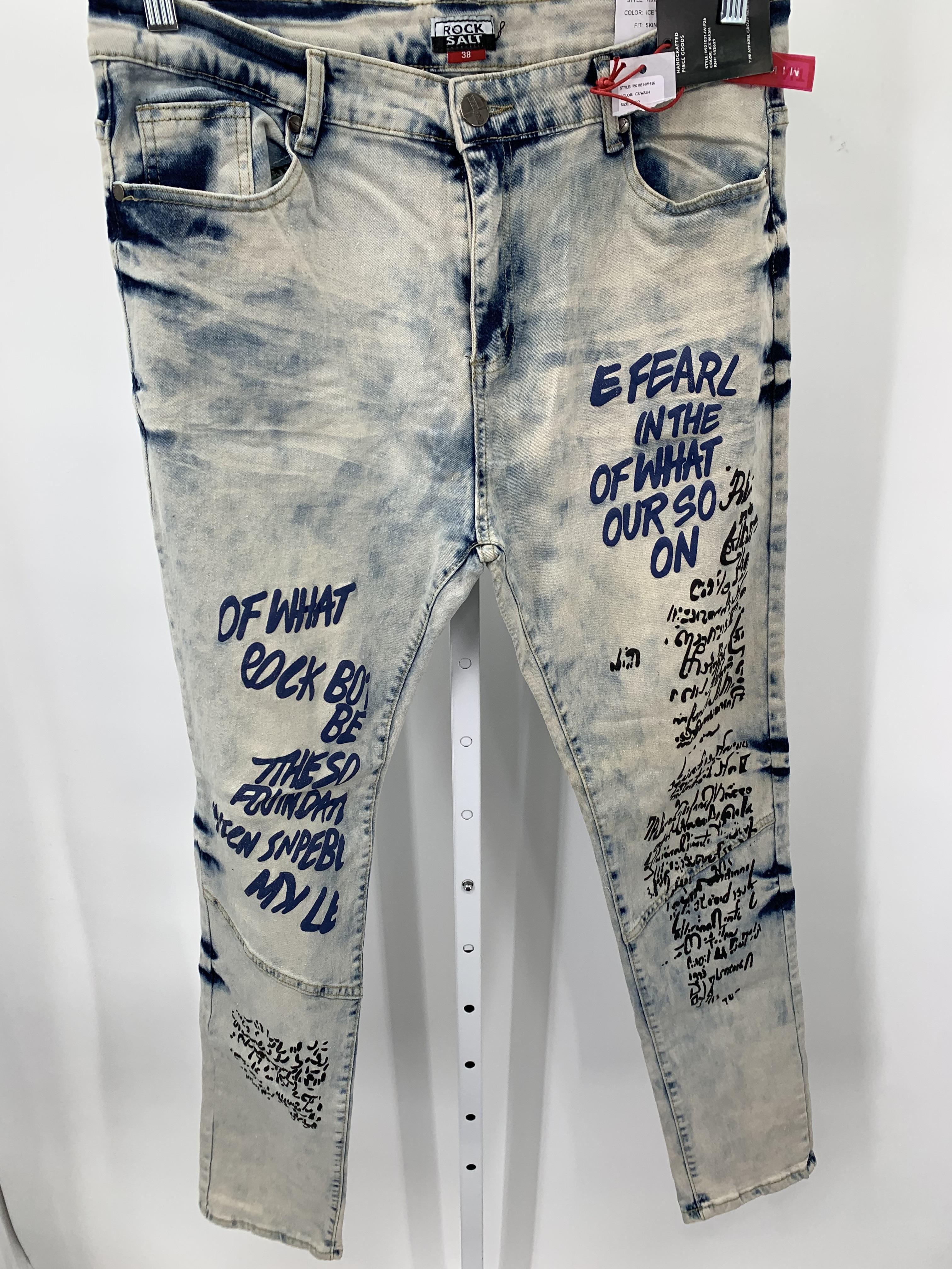 NEW TEXT PATTERN JEANS.