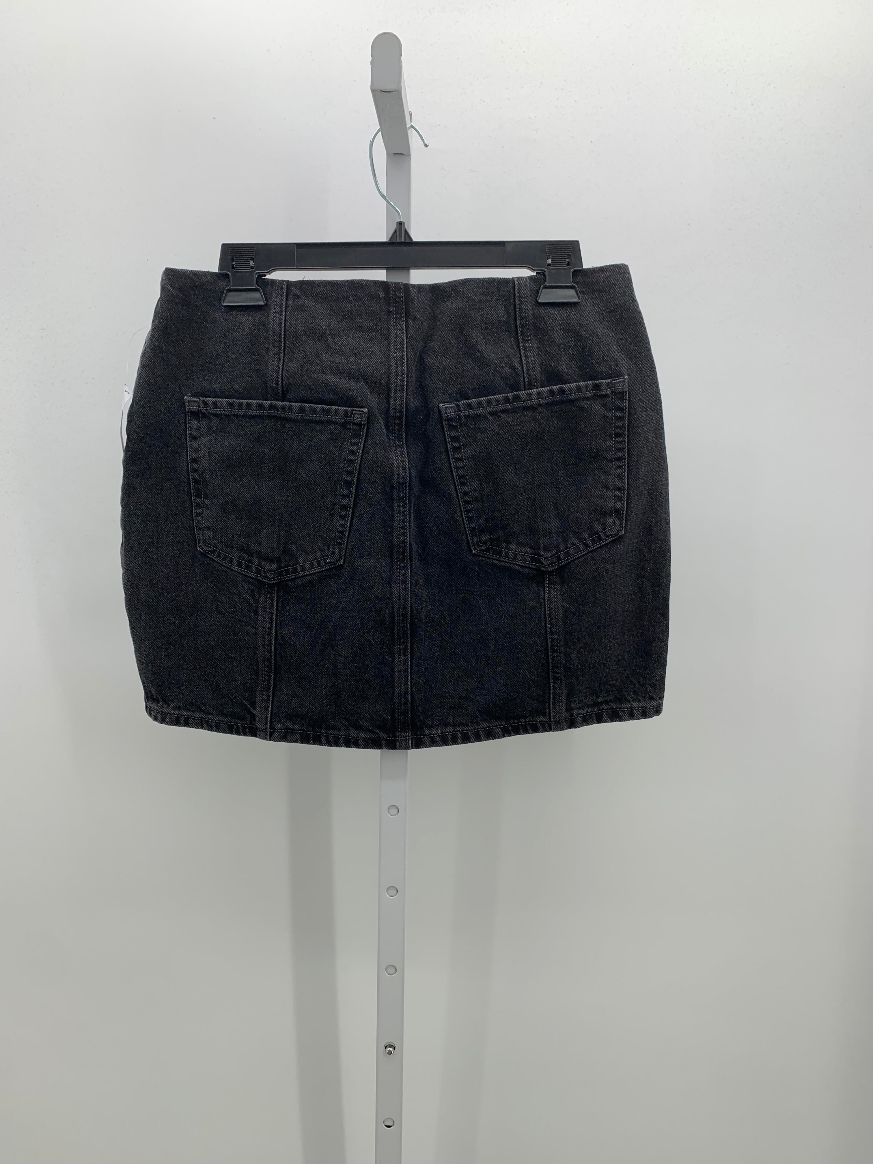 Old Navy Size 6 Misses Skirt