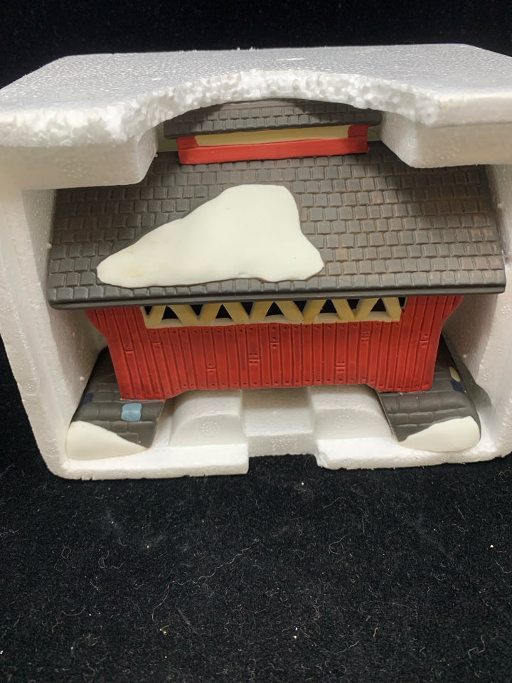 DEPT 56 RED COVERED BRIDGE IN BOX