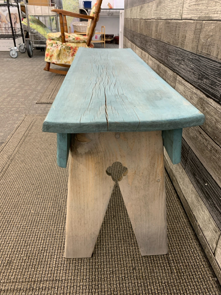 BLUE/GRAY WOODEN BENCH.